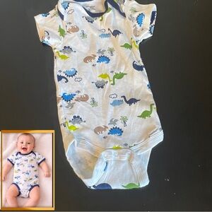 White Baby Onesie with Colorful Dinosaur Print 6-9m